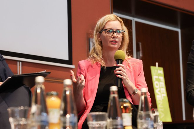 Ana Savšek, vodja Sektorja za vsebinski digitalni marketing. FOTO: Jošt Gantar