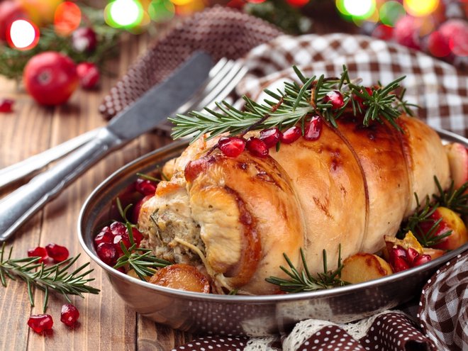 Druga skupina jedi, značilna za božič, so mesne jedi. FOTO: Getty Images