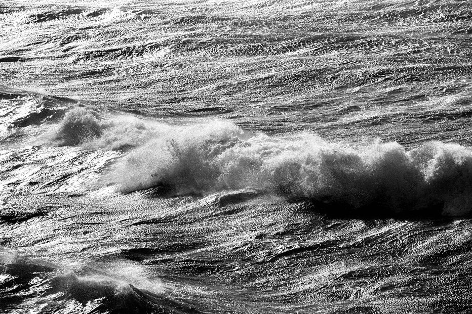 Fotografija: [valovi,veter,morje] FOTO: Matej Družnik