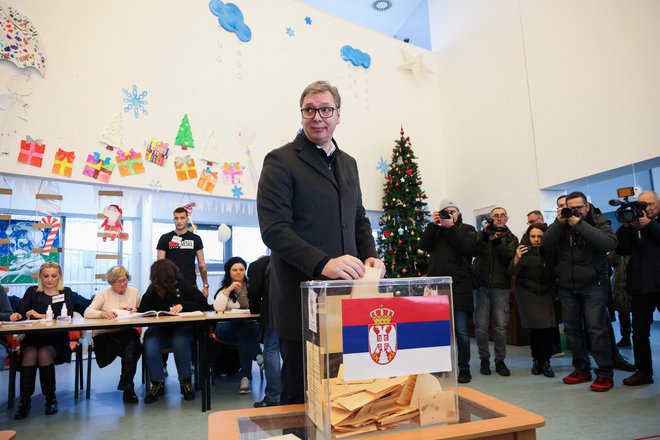 Vučić je bil predsednik srbske vlade v dveh mandatih, 2014–2016 in 2016–2017, ter podpredsednik vlade med letoma 2012–2014. FOTO: Zorana Jevtic/Reuters