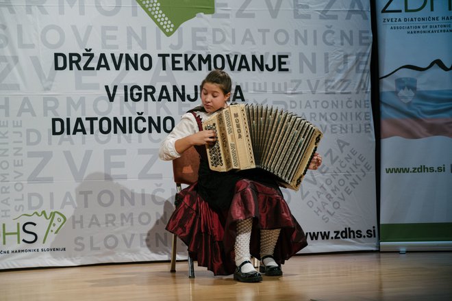 V igranju vse glasbe je absolutna državna prvakinja Mia Ovčjak. FOTO: Arhiv Zdhs