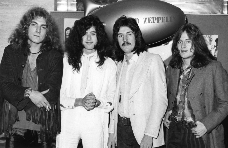 Fotografija: Legendarni Led Zeppelin, ki so prodali okrog 300 milijonov plošč, leta 1969, ko so ravno dobro začeli svojo pot. FOTO: Profimedia