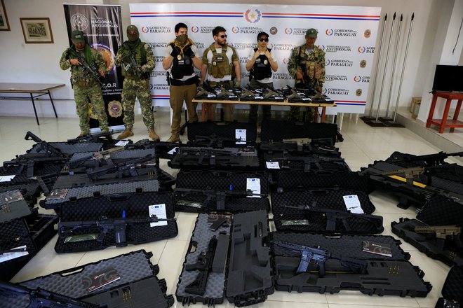 Nezakonita trgovina z orožjem bo  vedno obstajala. FOTO: Cesar Olmedo Reuters