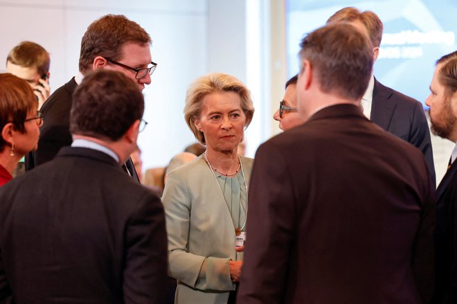 Ursula von der Leyen, predsednica Evropske komisije na 54. letnem srečanju Svetovnega gospodarskega foruma. FOTO: Pool Via Reuters