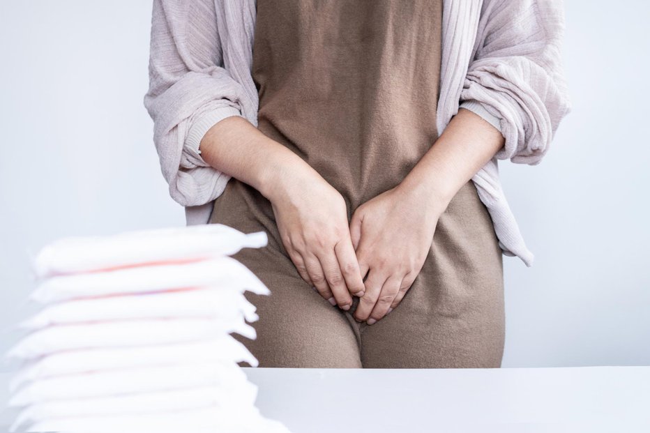 Fotografija: Za preprečevanje inkontinence krepimo mišice medeničnega dna. FOTO: Doucefleur/Getty Images