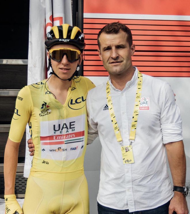 Nepozabni trenutek, ko sta z varovancem Tadejem Pogačarjem osvojila najbolj zaželeno trofejo v kolesarstvu, slavni Tour de France. FOTO: osebni arhiv/Instagram