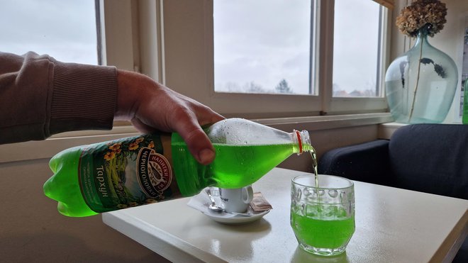 Pehtranova pijača iz Rusije FOTO: Špela Ankele