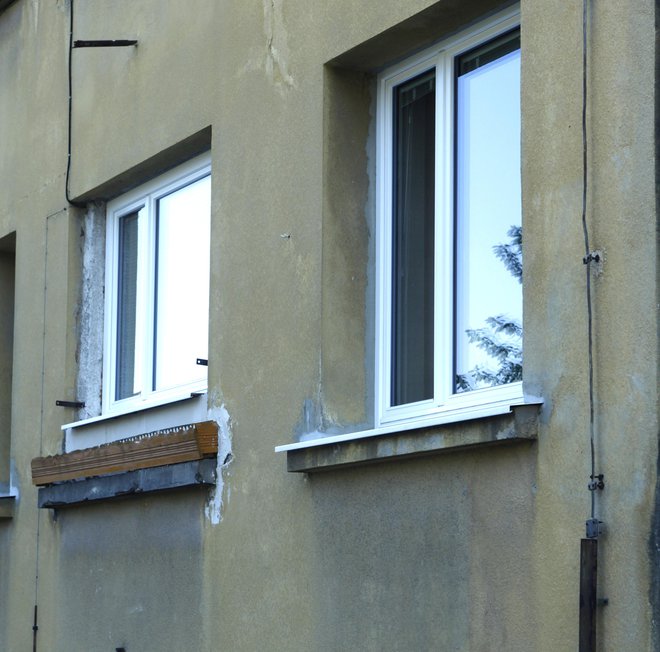 Subvencionirana je tudi zamenjava oken. FOTO: Mavric Pivk