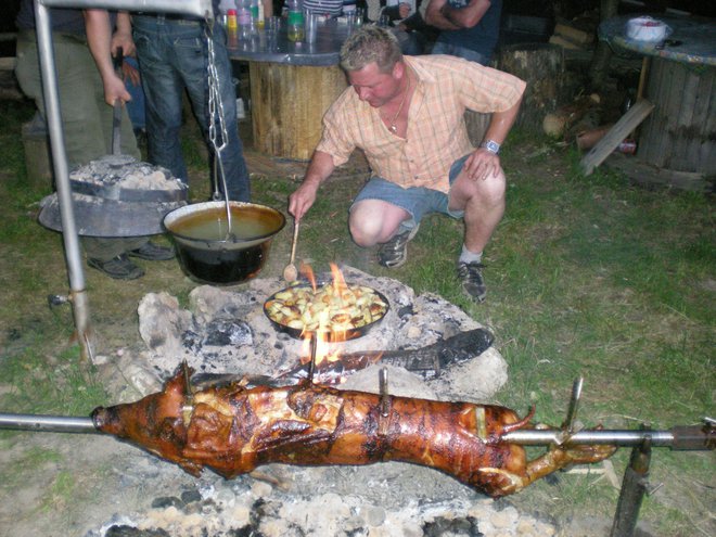 Slovenci pojemo skoraj 90 kilogramov mesa na leto. FOTO: Oste Bakal