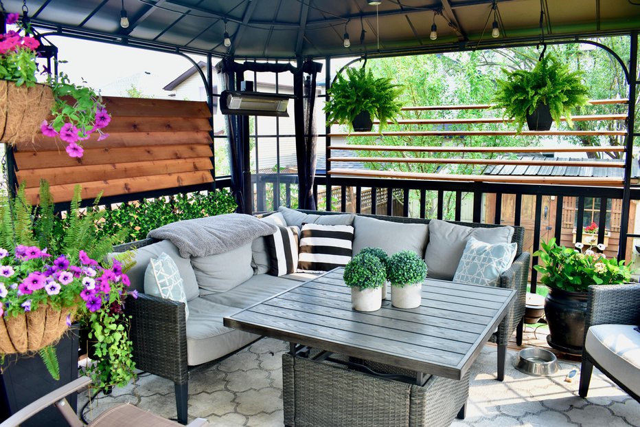 Fotografija: Vrtno pohištvo naj bo čim bolj udobno, kot bi sedeli v dnevni sobi.