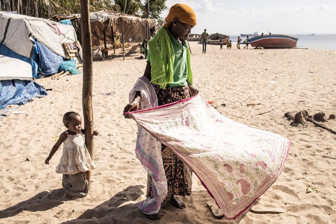Zaradi napadov islamskih upornikov v provinci Cabo Delgado je domove zapustilo skoraj milijon ljudi. FOTO: AFP