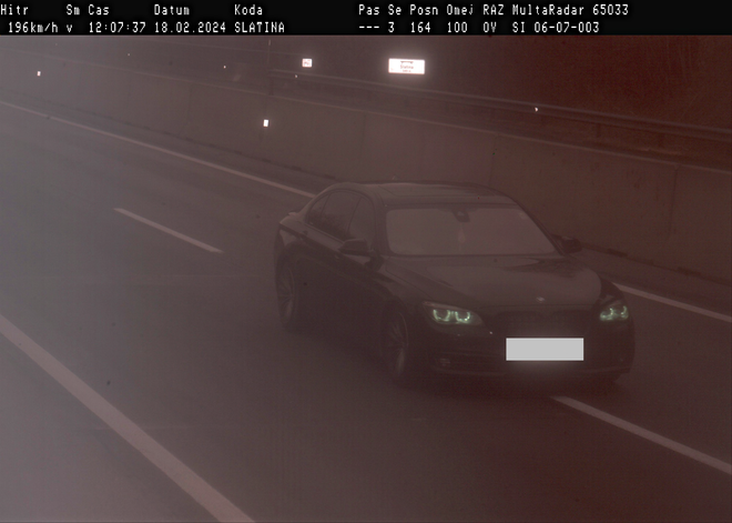 Voznik BMW-ja je vozil kar 196 km/h. FOTO: Policijska uprava Celje