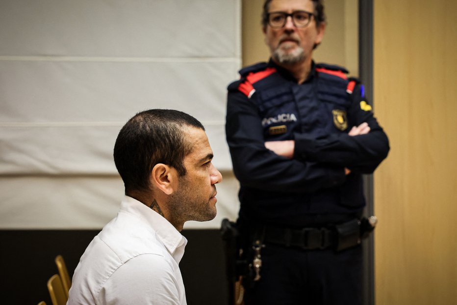 Fotografija: Alves na sodišču. FOTO: Jordi Borras Afp