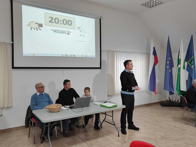 Predsednik TD Muljava Gašper Erjavec je nagovoril tekmovalce. FOTO: TD Muljava