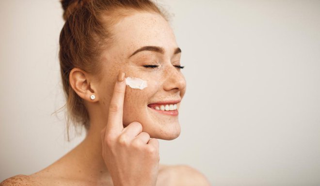 Treba je vedeti, da je naša koža nenehno izpostavljena zunanjim dejavnikom. FOTO: Shutterstock 