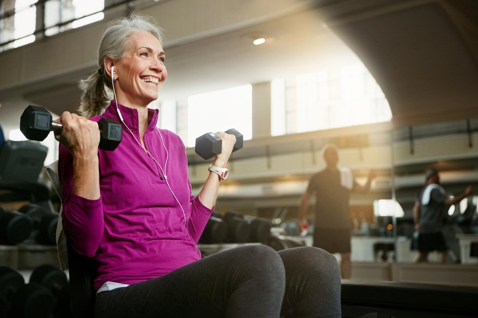 Fotografija: Trening moči je pomemben za vse starostne skupine, zlasti pa za starejše. FOTO: Gradyreese/Getty Images