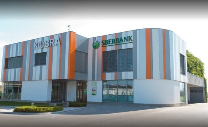 Fotografija: V stavbi Kobre v Šentjerneju je bila poslovalnica Sberbanke. FOTO: Spletna stran banke