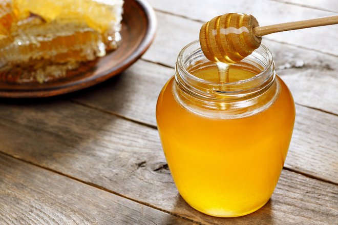 Zdravilni učinki medu so že dolgo znani. FOTO: Alter_photo/Gettyimages