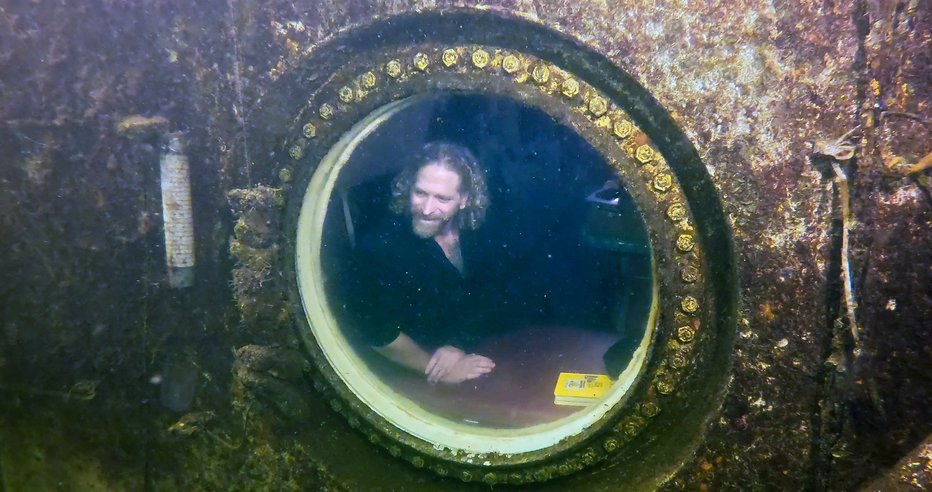 Fotografija: V Atlantskem oceanu je bival v bunkerju na globini devet metrov. FOTO: Frazier Nivens/Reuters