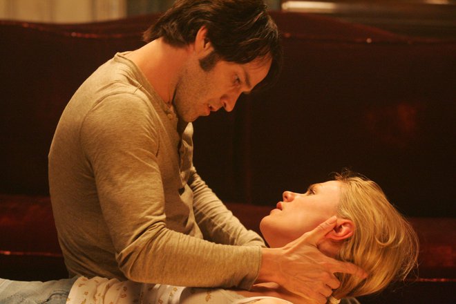 Stephen Moyer in Anna Paquin kot vampir Bill in natakarica Sookie v Pravi krvi FOTO: HBO/PR