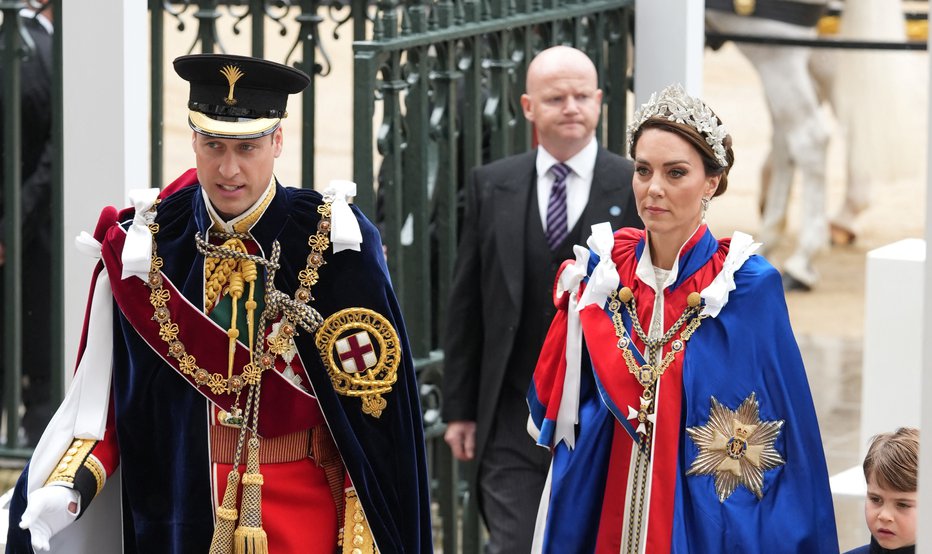 Fotografija: Njuno kronanje bo morda prej, kot bi si valižanska princ in princesa želela. FOTO: Pool/Reuters