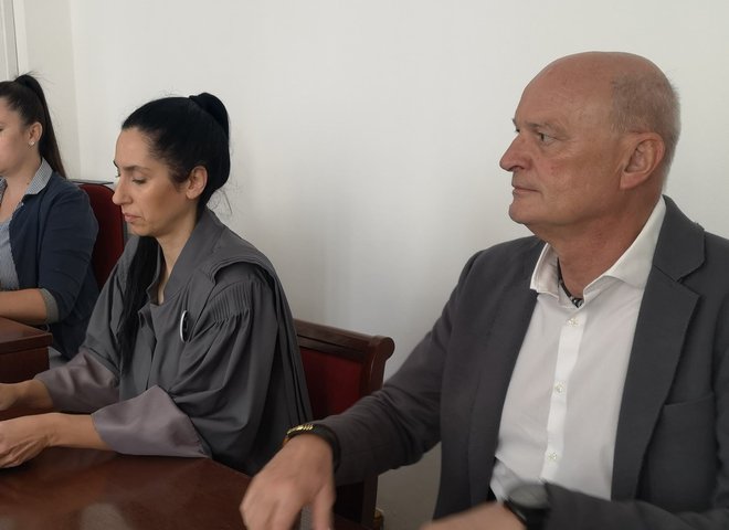 Tožilka Urška Germadnik Šupek je zahtevala milo kazen, z njo se je strinjal tudi pooblaščenec oškodovancev Milko Škoberne. FOTO: Mojca Marot