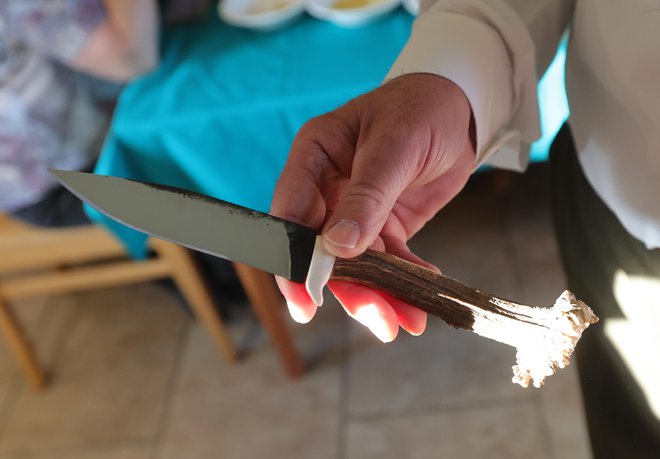 Ročno izdelan nož je bil ena od posebnih nagrad za osem najuspešnejših.