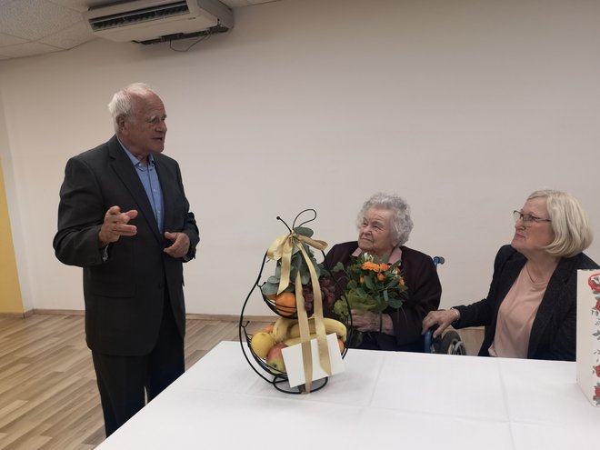 Predsednik DU Ljubečna Milan Brecl je dejal, da je praznovanje stoletnice krajanke izredni dogodek. FOTO: Mojca Marot