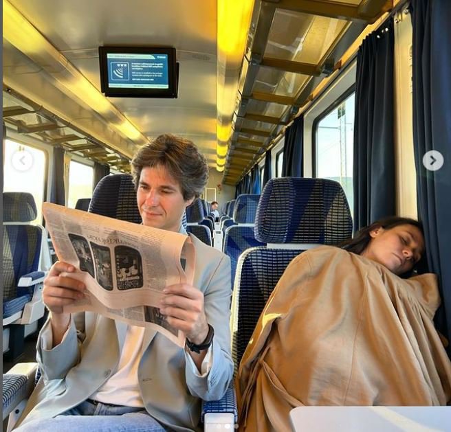 Fotografija: Do Bruslja so potovali 16 ur in trikrat prestopili. FOTO: Zaslonski posnetek, Instagram