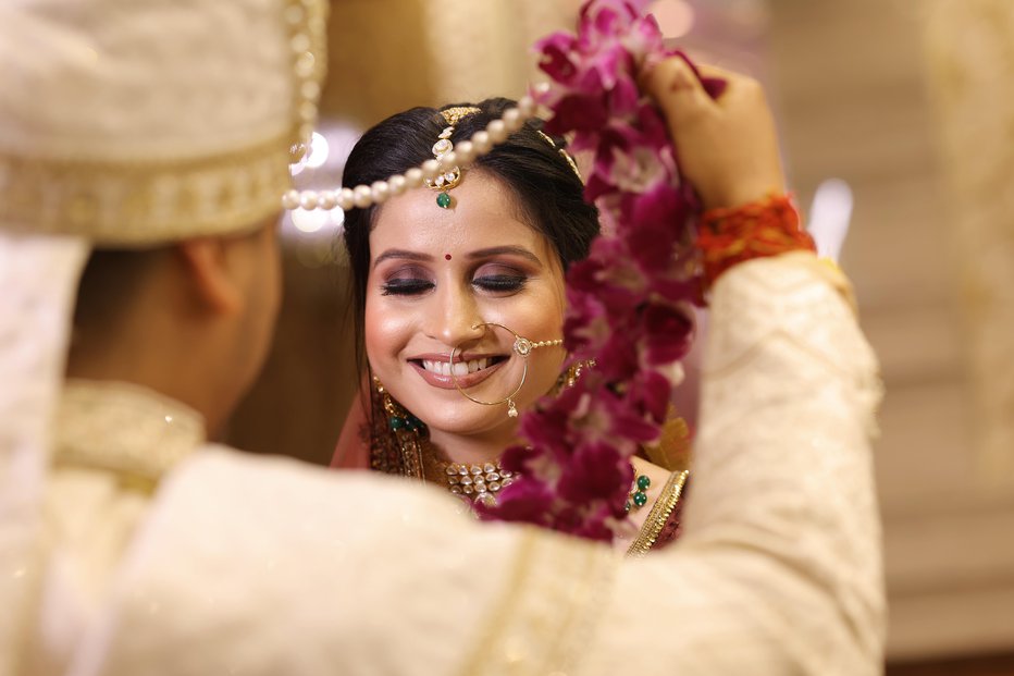 Fotografija: Enajst odstotkov poročenih Indijk je prepričanih, da si, če možu odrečejo seks, zaslužijo udarce. FOTO: Stockforliving/getty Images