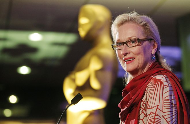 Častna zlata palma gre v roke oskarjevki Meryl Streep. FOTO: Fred Prouser/Reuters