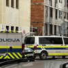 Množični pretep v centru Ljubljane, moški obležal na tleh (VIDEO)